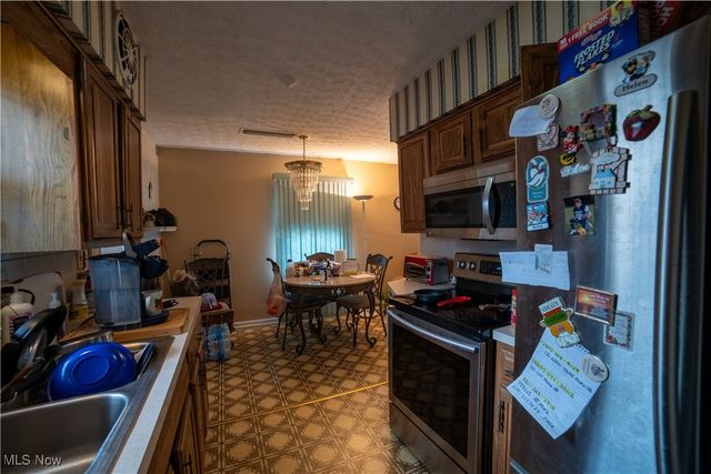 1153 Packard Drive, Akron, OH 44320