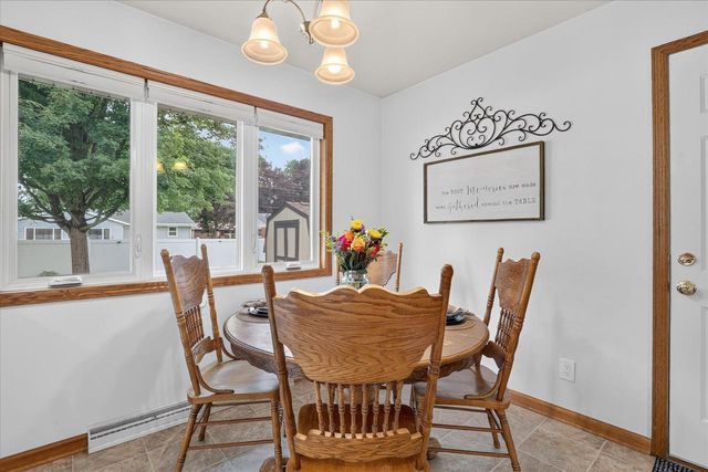 1927 Hancock Lane, Janesville, WI 53545