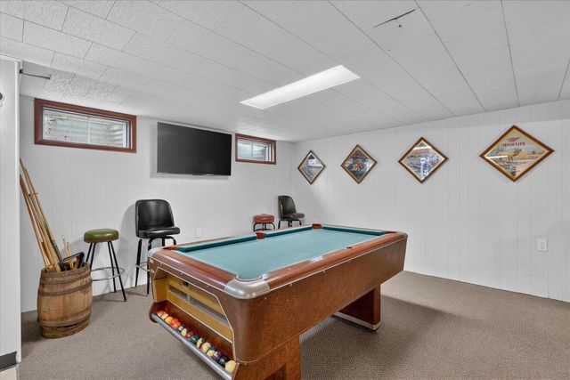 1927 Hancock Lane, Janesville, WI 53545