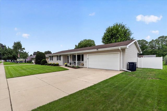 1927 Hancock Lane, Janesville, WI 53545