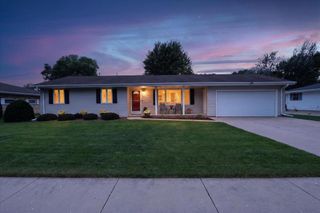 1927 Hancock Lane, Janesville, WI 53545