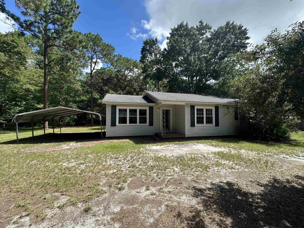 908 Lakeside Dr., Georgetown, SC 29440