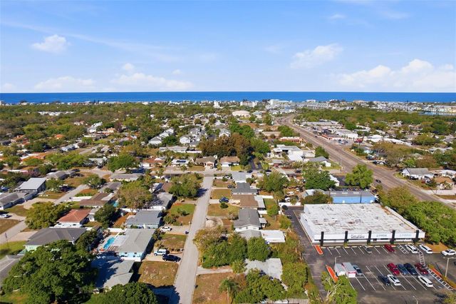 11696 CURRIE LANE, Largo, FL 33774