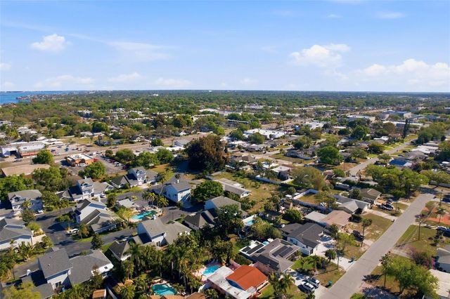 11696 CURRIE LANE, Largo, FL 33774