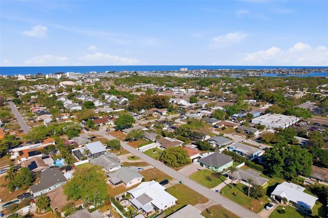 11696 CURRIE LANE, Largo, FL 33774