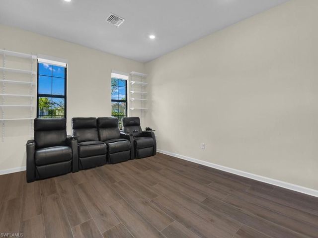 16072 Palmetto Prairie DR, Alva, FL 33920