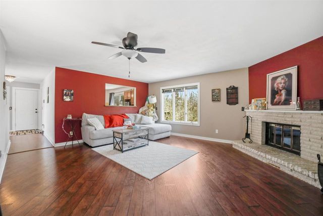 838 Somerset Drive, Janesville, WI 53546