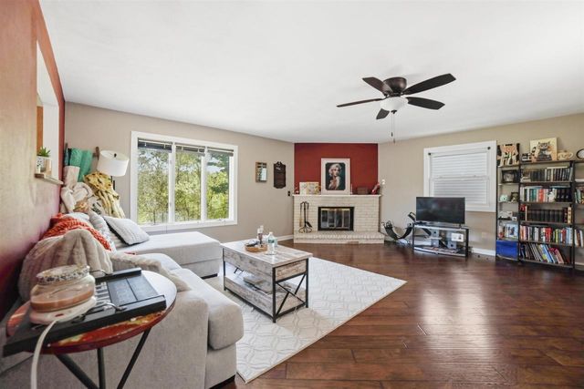 838 Somerset Drive, Janesville, WI 53546