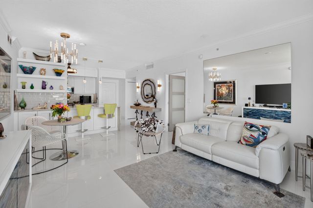 625 Casa Loma Boulevard 1003, Boynton Beach, FL 33435