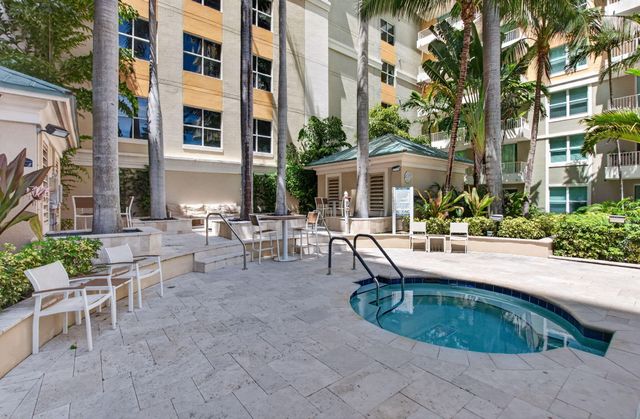 625 Casa Loma Boulevard 1003, Boynton Beach, FL 33435