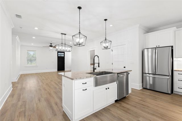 3923 W GRAY STREET, Tampa, FL 33609