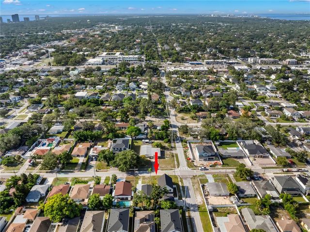 3923 W GRAY STREET, Tampa, FL 33609
