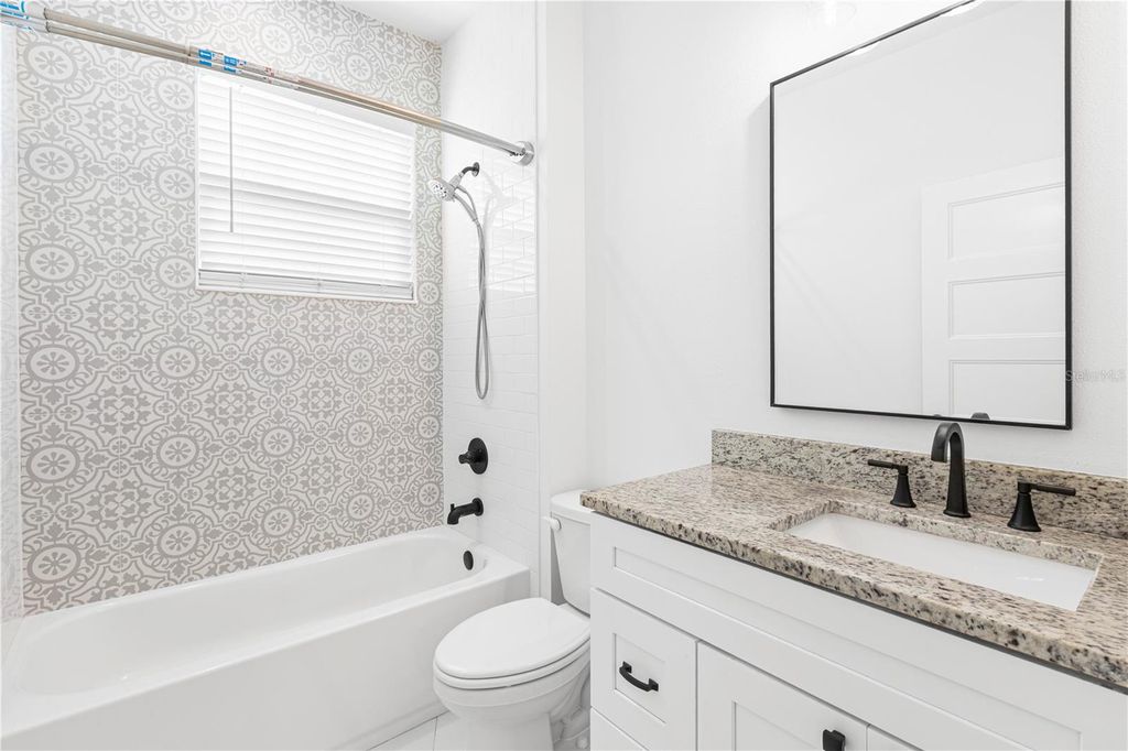 Image 14 of property listing at 3923 W GRAY STREET, Tampa, FL 33609