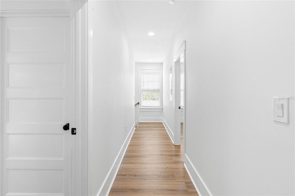 Image 18 of property listing at 3923 W GRAY STREET, Tampa, FL 33609