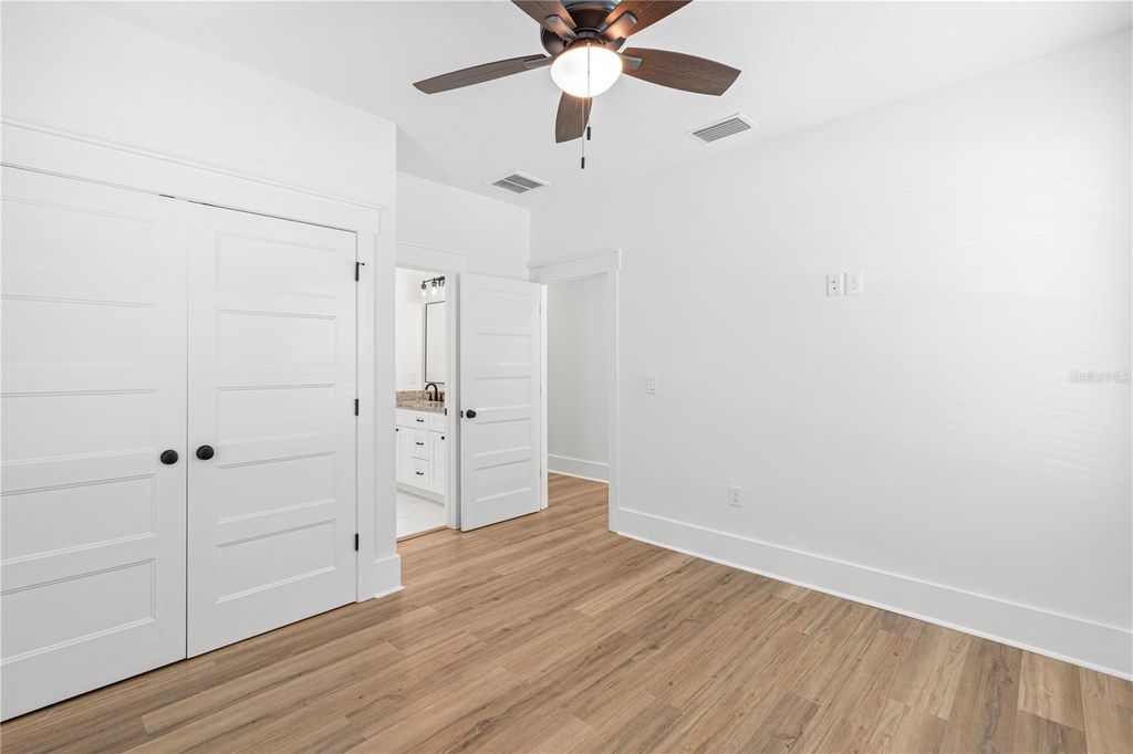 Image 21 of property listing at 3923 W GRAY STREET, Tampa, FL 33609