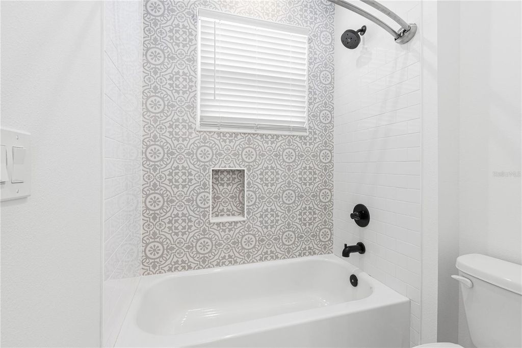 Image 22 of property listing at 3923 W GRAY STREET, Tampa, FL 33609