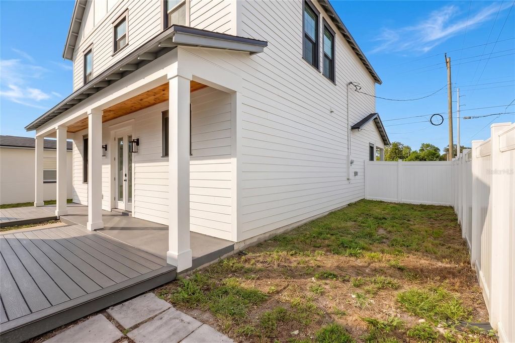 Image 35 of property listing at 3923 W GRAY STREET, Tampa, FL 33609