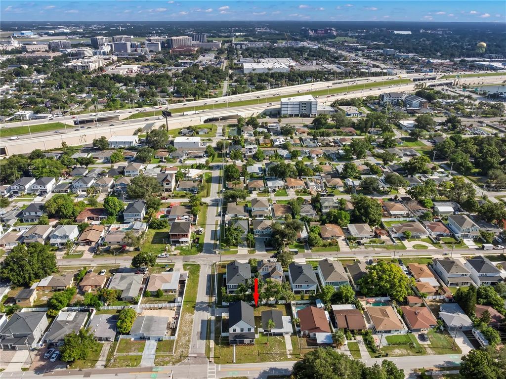 Image 51 of property listing at 3923 W GRAY STREET, Tampa, FL 33609