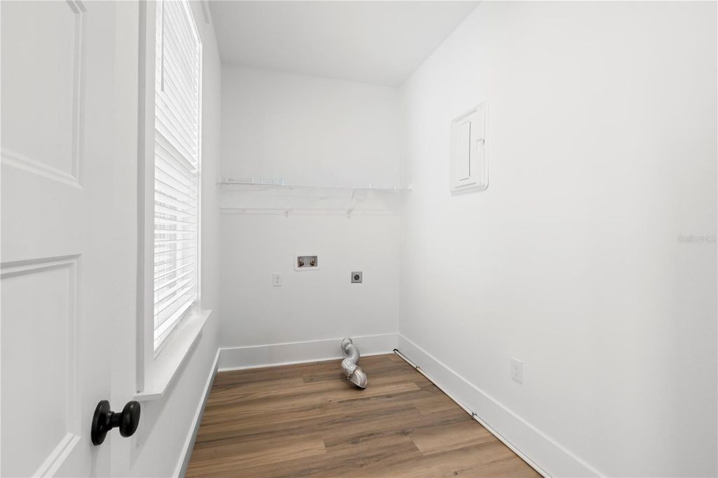 Image 63 of property listing at 3923 W GRAY STREET, Tampa, FL 33609