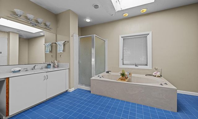 547 Mission Vineyard Road, San Juan Bautista, CA 95045