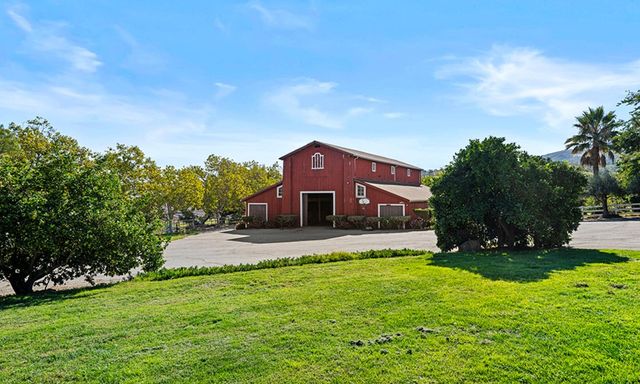 547 Mission Vineyard Road, San Juan Bautista, CA 95045