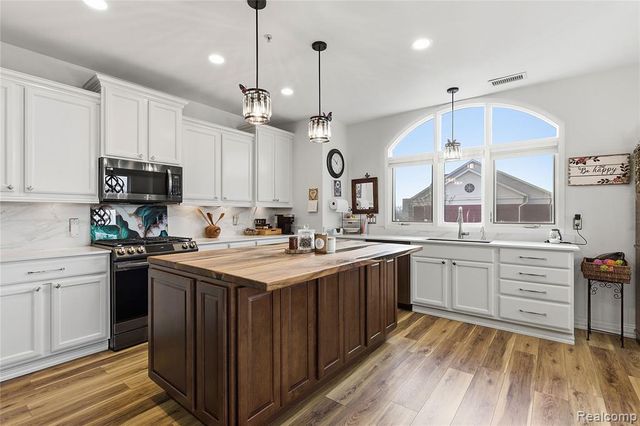 331 E Cady Street, Northville, MI 48167