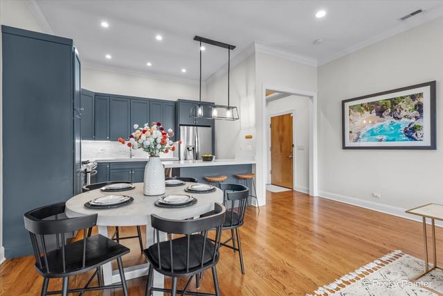 2142 W ROSCOE Street 3C, Chicago, IL 60618