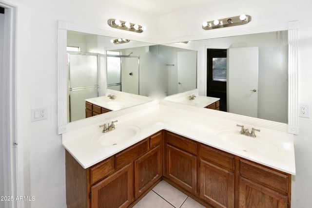 3653 W SARAGOSA Street, Chandler, AZ 85226