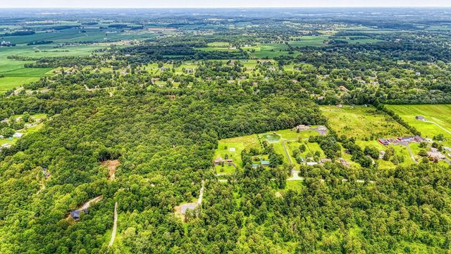 8245 Royalton Road SW, Lancaster, OH 43130