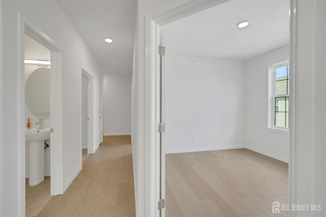 644 Lorhan Drive, Piscataway, NJ 08854