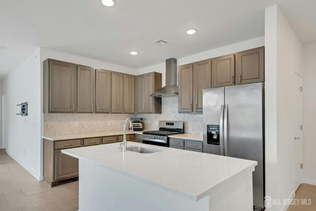 644 Lorhan Drive, Piscataway, NJ 08854