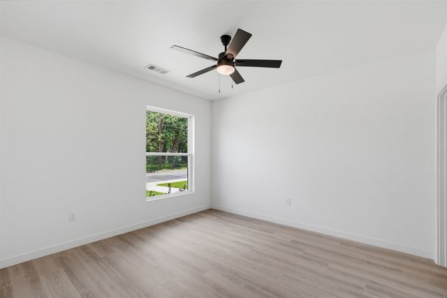 512 S Oconnor Road, Irving, TX 75060