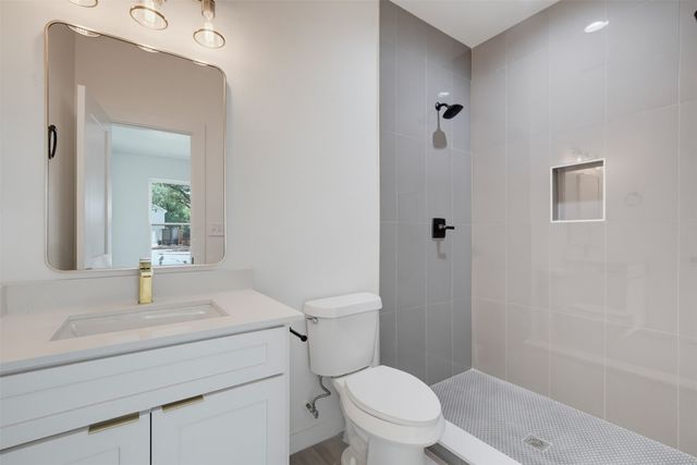512 S Oconnor Road, Irving, TX 75060