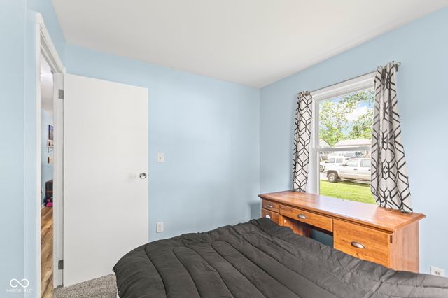 91 North Drive, Mooresville, IN 46158