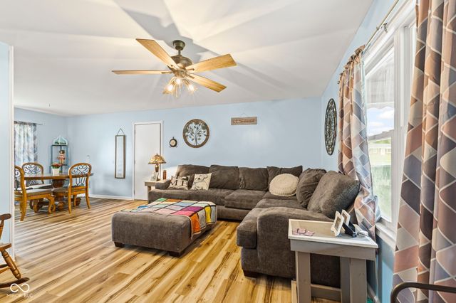 91 North Drive, Mooresville, IN 46158