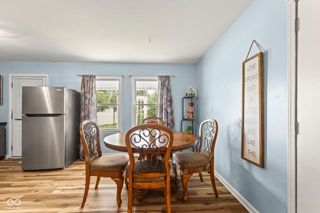 91 North Drive, Mooresville, IN 46158