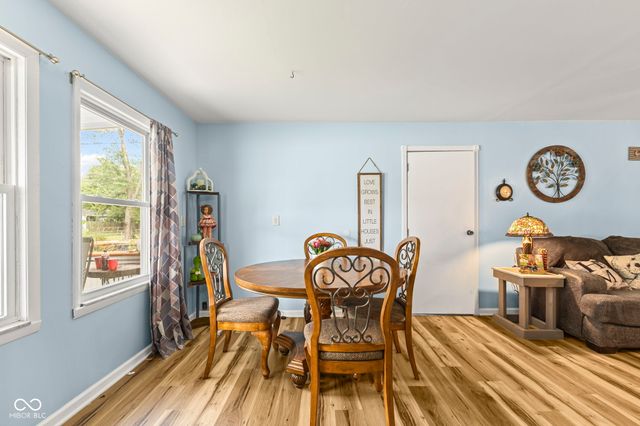 91 North Drive, Mooresville, IN 46158