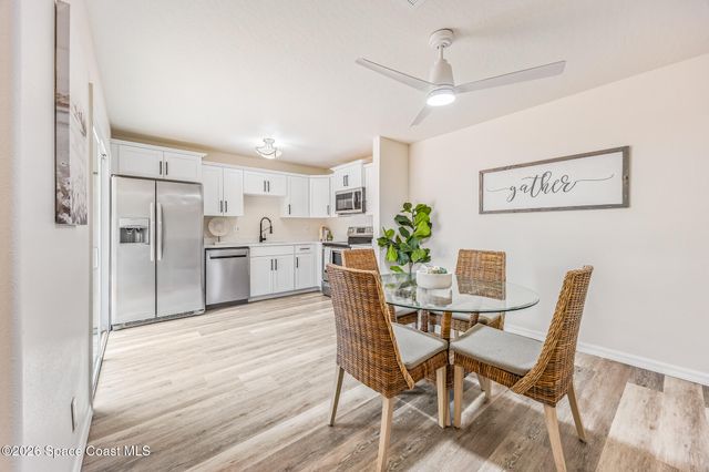 2715 Vista Oaks Circle NE, Palm Bay, FL 32905
