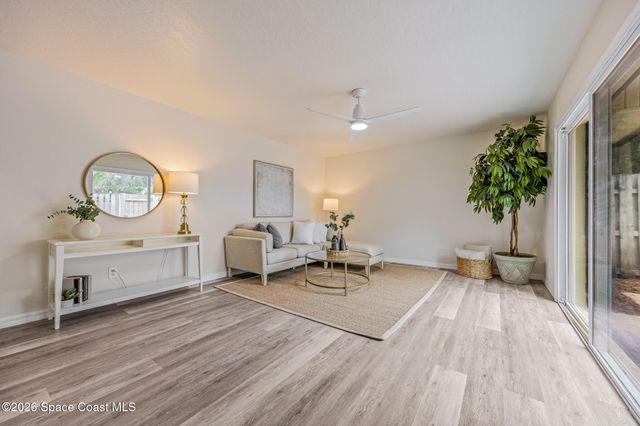 2715 Vista Oaks Circle NE, Palm Bay, FL 32905