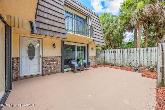 2715 Vista Oaks Circle NE, Palm Bay, FL 32905