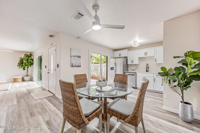 2715 Vista Oaks Circle NE, Palm Bay, FL 32905