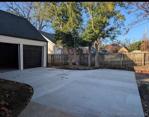 3731 S Trenton Avenue, Tulsa, OK 74105