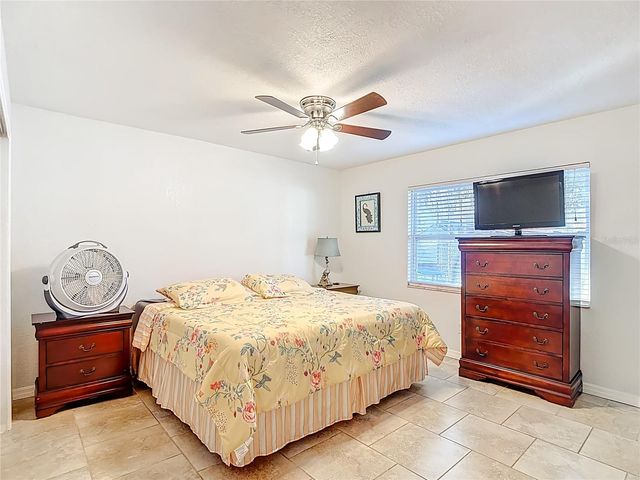 6614 WINDING OAK DRIVE, Tampa, FL 33625