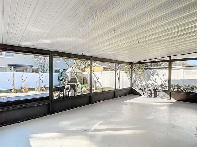 6614 WINDING OAK DRIVE, Tampa, FL 33625