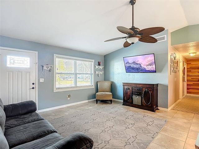 6614 WINDING OAK DRIVE, Tampa, FL 33625