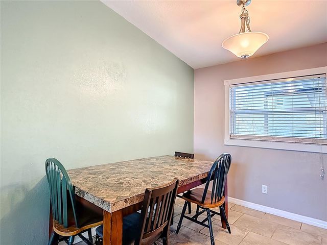 6614 WINDING OAK DRIVE, Tampa, FL 33625