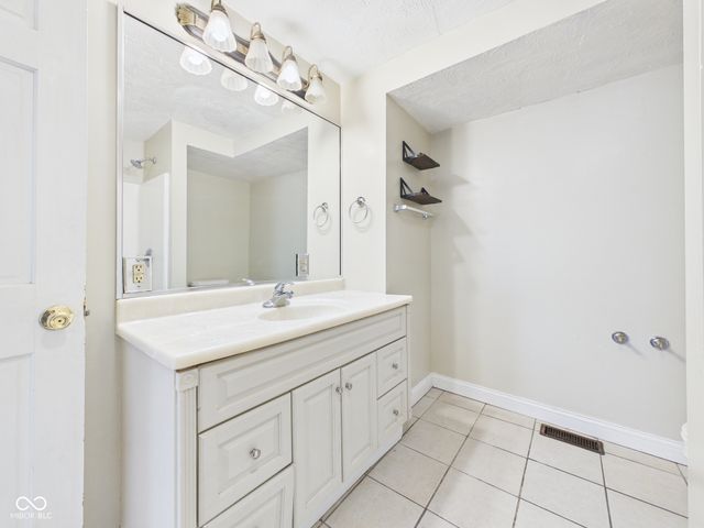 3535 Columbus Avenue, Anderson, IN 46013