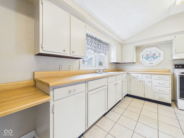 3535 Columbus Avenue, Anderson, IN 46013