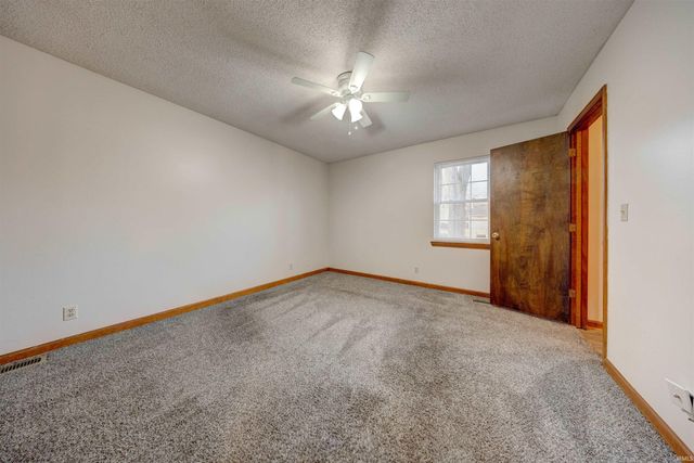 7504 Pendleton Avenue, Evansville, IN 47715