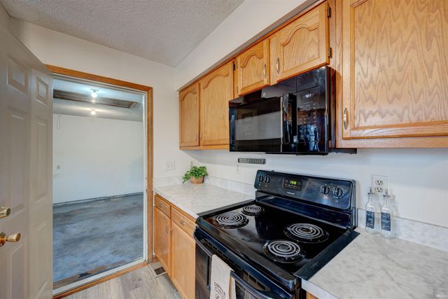 7504 Pendleton Avenue, Evansville, IN 47715